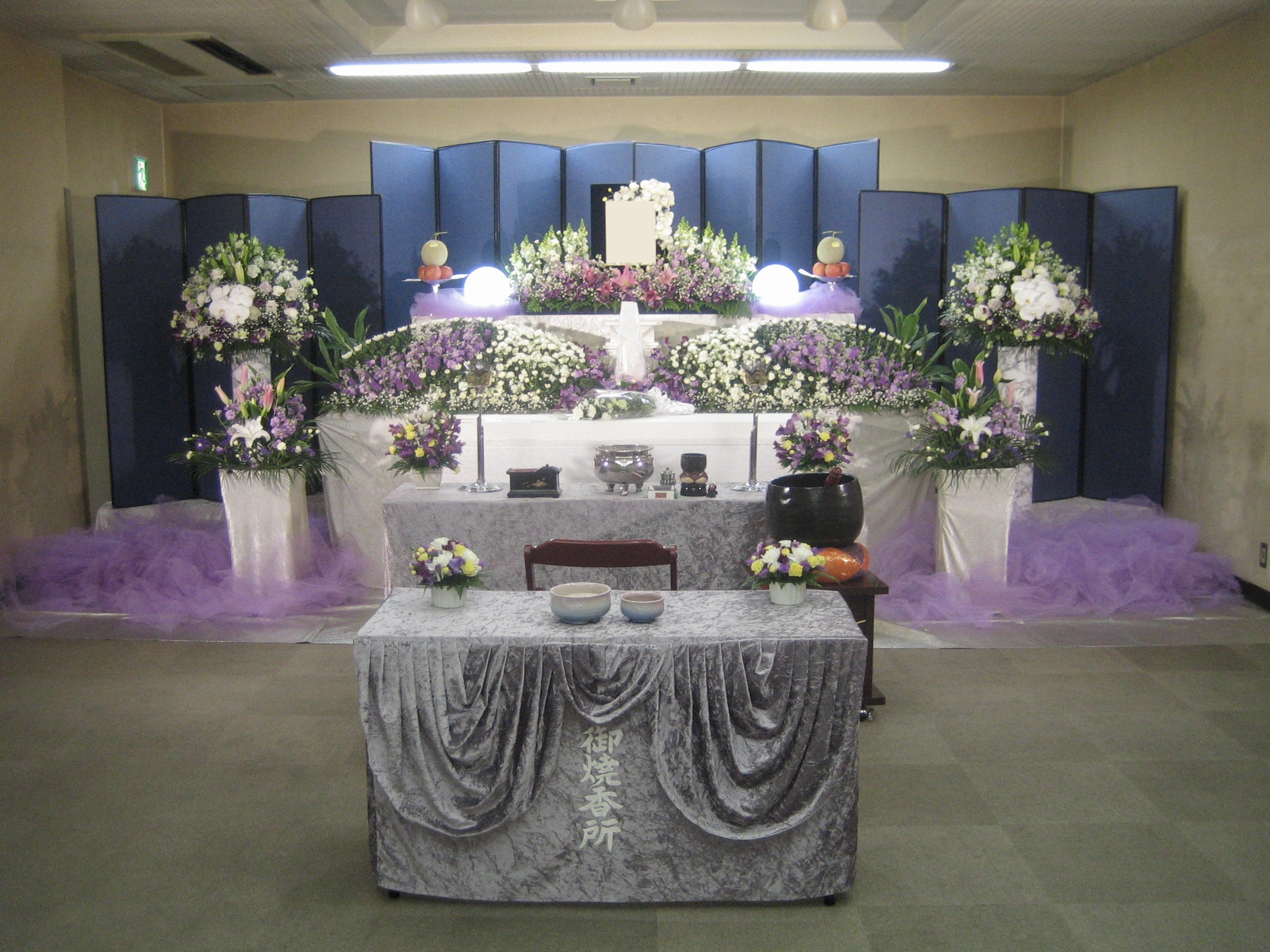 家族葬 グレードアップ花祭壇６５万 税込 プラン 松戸市の葬儀社 一会